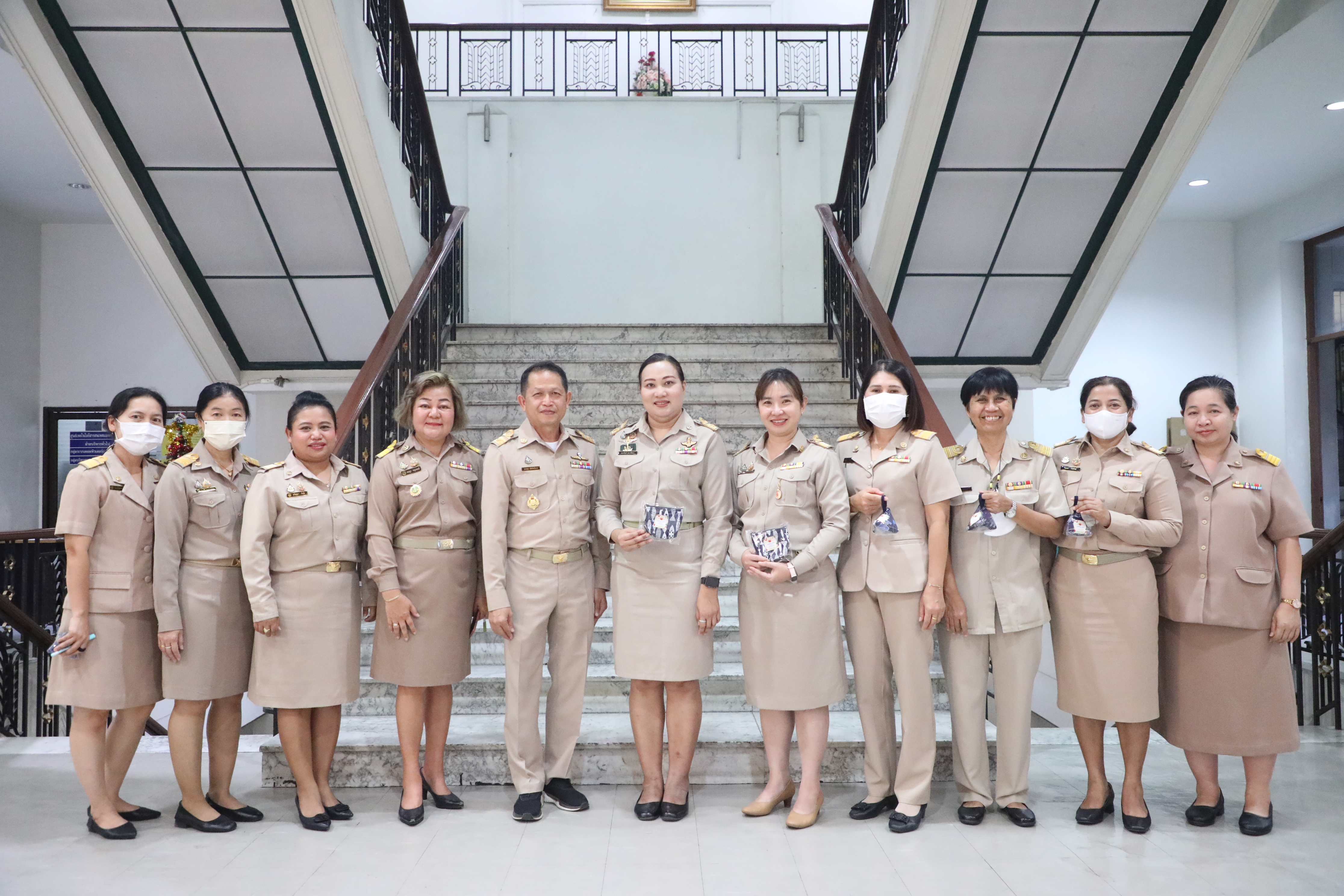 title - ส.ป.ก. ร่วมกัน สวัสดีปีใหม่ ผู้บริหารสำนักงานการปฏิรูปที่ดินเพื่อเกษตรกรรม พร้อมรับพรต้อนรับปีใหม่ 2569